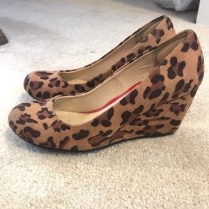 Chinese Laundry cheetah wedges